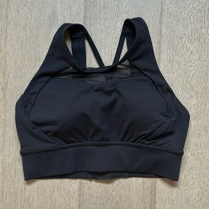 EUC breathe it in bra black size 4 lululemon